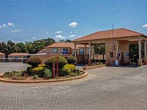 2 Bed Apartment in Aureus