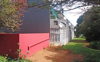 1 Bedroom Apartment in Langenhoven Park