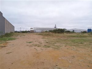 5716 m² Land available in Magna Via