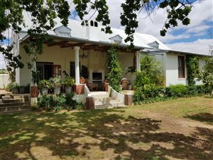 4 Bedroom House in Riebeek Kasteel