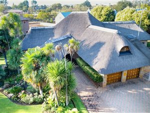5 Bed House in Mooivallei Park