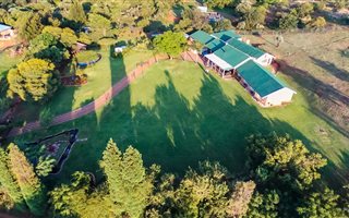 2.2 ha Farm in Honingklip AH