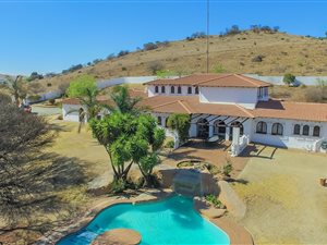 4 Bed House in Hartzenbergfontein