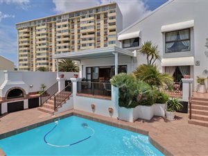 2 Bed Townhouse in Humewood