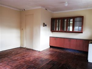Bachelor apartment in Cambridge