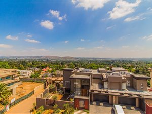 1898 m² Land available in Bedfordview