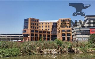 1500 m² Office Space in Olievenhoutbos