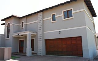 3 Bedroom Duplex in Xanadu