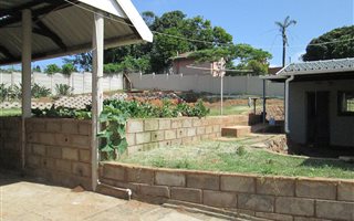 3 Bedroom House in Athlone Park