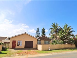 4 Bed House in Gonubie