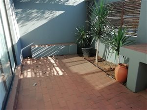 1 Bed Garden Cottage in Weltevreden Park