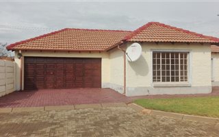 3 Bedroom Townhouse in Chantelle