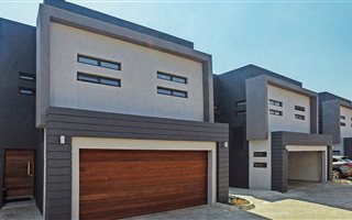3 Bedroom Cluster in Bryanston