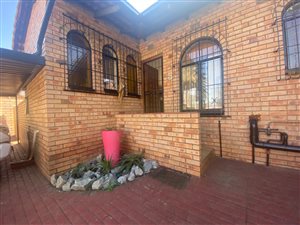 3 Bed House in Brackendowns
