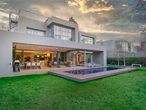 5 Bed House in Bedfordview
