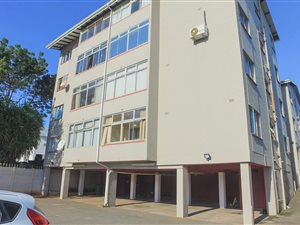 2 Bedroom Apartment in Amanzimtoti