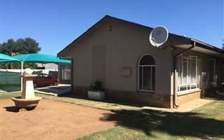 3 Bedroom House in Flamwood