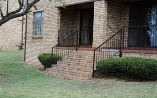 2 Bedroom Apartment in Poortview