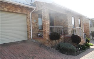 3 Bedroom Apartment in Jeffreys Bay
