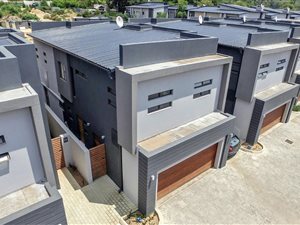 3 Bedroom Cluster in Bryanston
