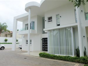 5 Bed House in La Lucia