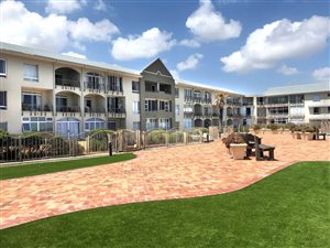 2 Bed Apartment in Lagoon Beach