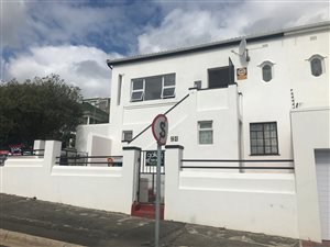 5 Bed House in Walmer Estate