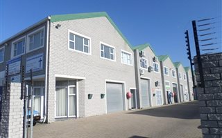 150 m² Commercial space in Somerset Ridge