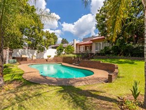 4 Bed House in Bryanston