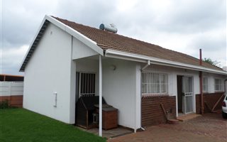 3 Bedroom House in Bosmont