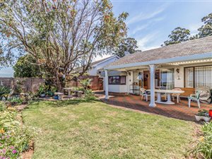 3 Bed Townhouse in Padfield Park