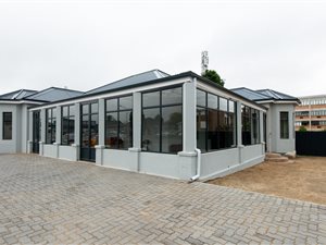 314 m² Office Space in George Central