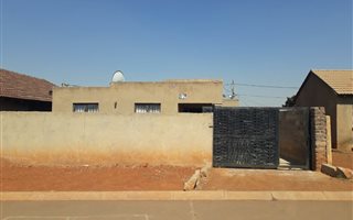 5 Bedroom House in Orange Farm