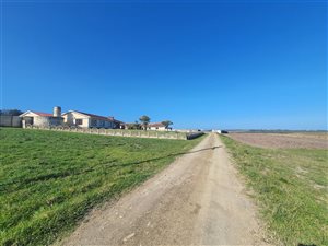 329 ha Farm in East London Rural