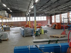 1200 m² Commercial space in New Germany