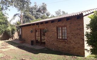 1 Bedroom Garden Cottage in Rembrandt Park