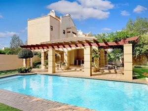 1 Bed Apartment in Melrose Estate