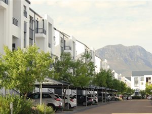 2 Bed Apartment in De Velde