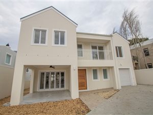 5 Bed House in Welgevonden Estate
