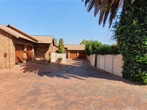 3 Bed Townhouse in Albemarle