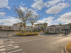 2 Bed Apartment in Summerset