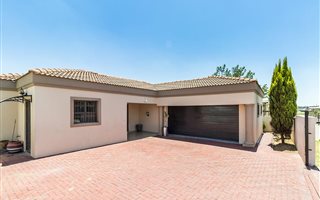 3 Bedroom House in Summerset