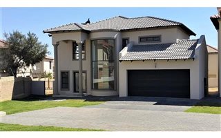 4 Bedroom House in Crescent Wood Country Estate