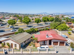 6 Bed House in Richmond Estate