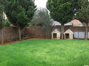 3 Bed House in Camelot