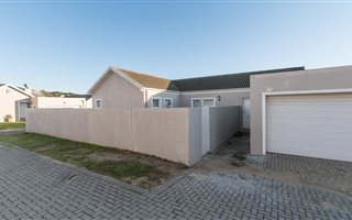 3 Bedroom Townhouse in Protea Village