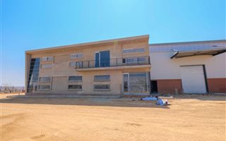 1275 m² Industrial space in Kosmosdal