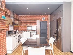 2 Bed Apartment in Rosebank