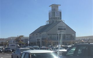 180 m² Commercial space in Vredekloof
