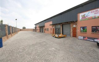 120 m² Industrial space in Aureus